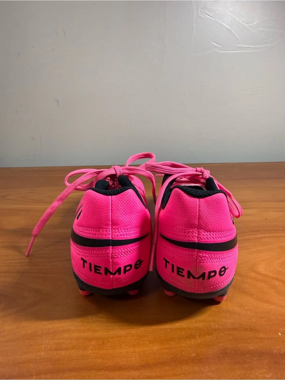 Nike Tiempo Legend 8 Club Multi Ground Soccer Cleats Junior Hot‎ Pink Size 3